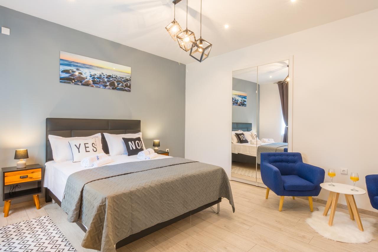Rooms Sea & Sun With Private Parking Zadar Exterior photo